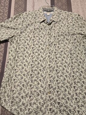 XL Cody James Button-Up Floral Shirt in Cream with Dark Floral Print
